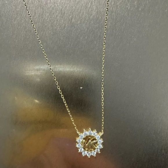 🚫Pre Owned 🚫0Michael Kors Silver Plated 925 🌹 Pendant Necklace - Picture 2 of 4